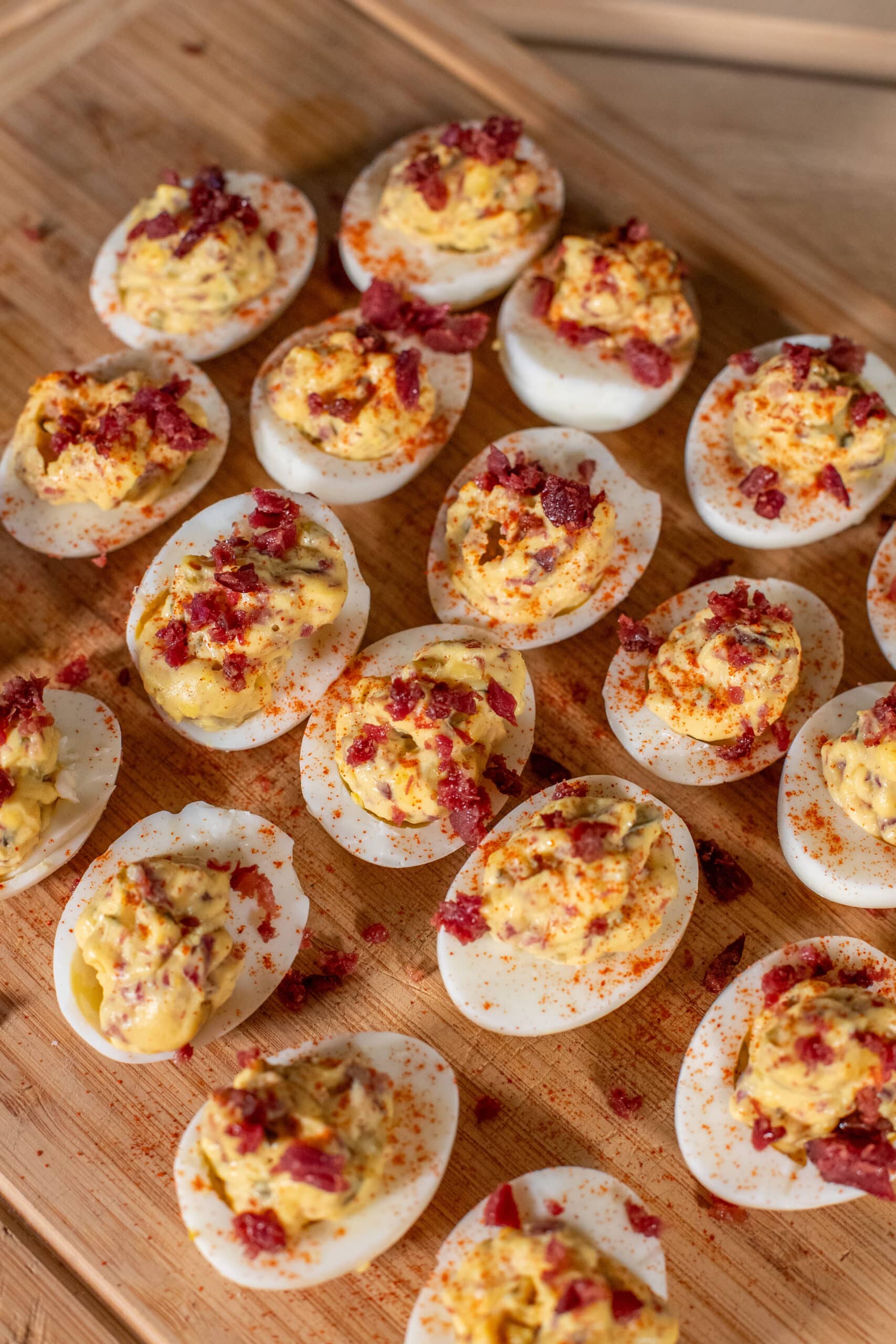 deviled eggs with bacon